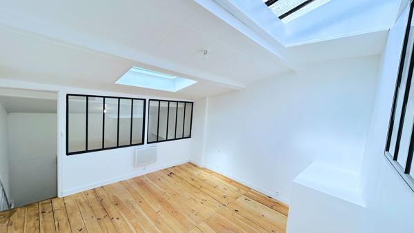 A VENDRE APPARTEMENT "TYPE LOFT" DE TYPE 3 - SECTEUR BORDEUX CAPUCINS / NANSOUTY , Bordeaux A VENDRE APPARTEMENT "TYPE LOFT" DE TYPE 3 - SECTEUR BORDEUX CAPUCINS / NANSOUTY , Bordeaux