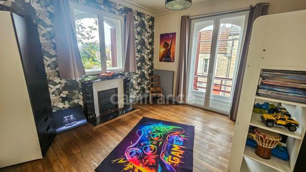 Propriété à vendre 10 pièces sur terrain clos de murs en pierre MORIGNY CHAMPIGNY (91)