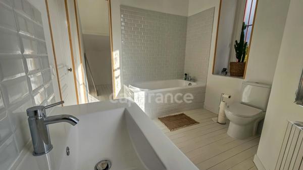 Propriété à vendre 10 pièces sur terrain clos de murs en pierre MORIGNY CHAMPIGNY (91)