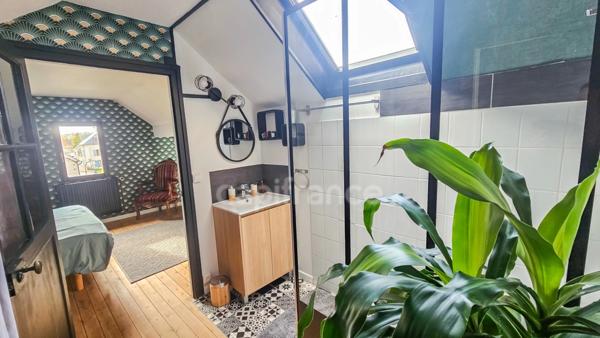 Propriété à vendre 10 pièces sur terrain clos de murs en pierre MORIGNY CHAMPIGNY (91)