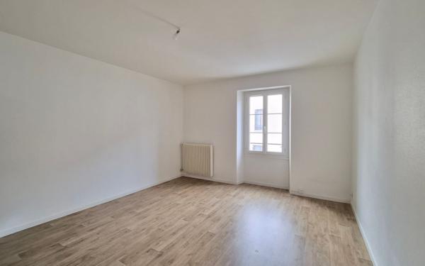 Appartement à vendre    2 pièces • 50 m2 Leuville-sur-Orge