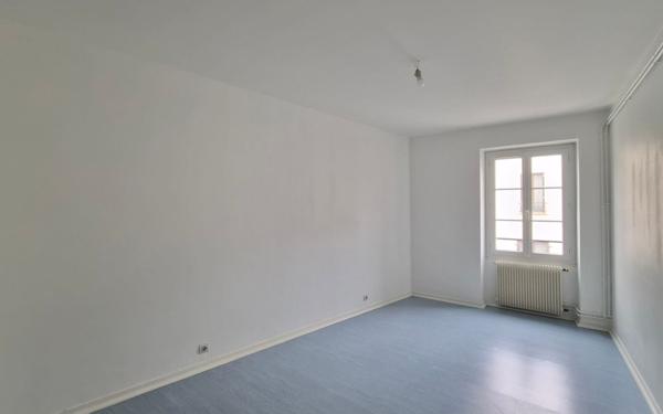 Appartement à vendre    2 pièces • 50 m2 Leuville-sur-Orge