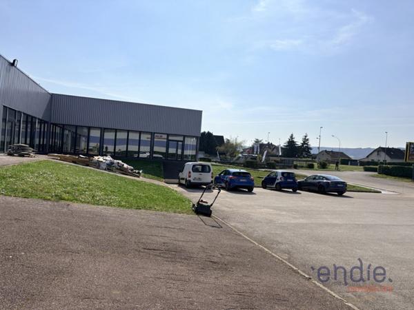 ENSEMBLE DE LOCAUX COMMERCIAUX ET D'ACTIVITÉ - MARSANNAY LA COTE