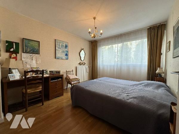 APPARTEMENT T4 AVEC 2 PARKINGS ET CAVE — ROUEN — 169 000 €