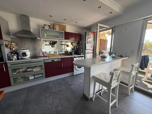 Appartement Nice Corniche Fleurie 3 pièces 65 m2 terrasse vue mer, garage