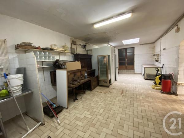 Immeuble à vendre  300 m 2   MARANS  - 17