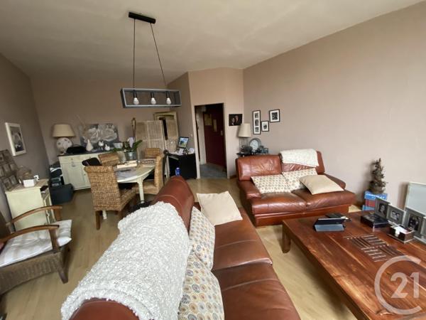 Immeuble à vendre  300 m 2   MARANS  - 17