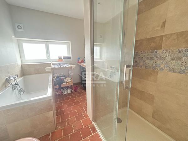 Maison en pierre proche Falaise