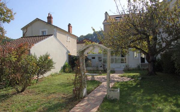 Maison à vendre    6 pièces • 160 m2 Périgueux