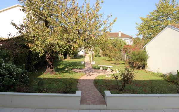 Maison à vendre    6 pièces • 160 m2 Périgueux