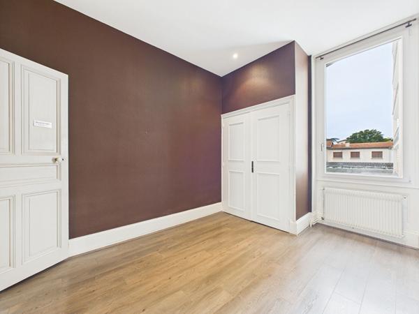 Local commercial Valence chateauvert 59 m2