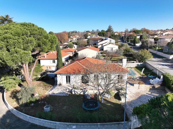 VillaT4 traditionnelle avec charmant jardin