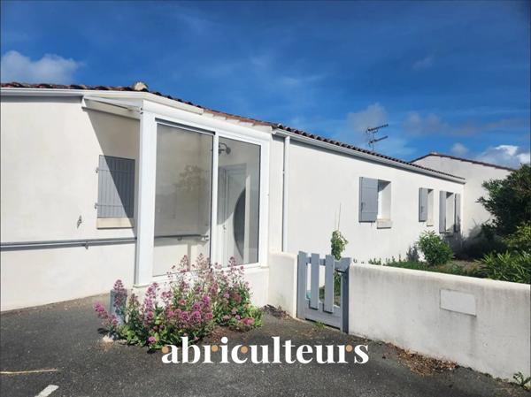 Maison charmante de 71m2 dans hameau paisible en vente à Le Grand-Village-Plage (17370)