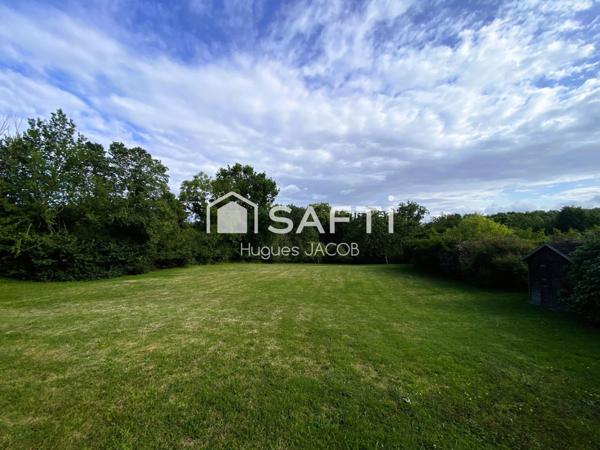 Maison d'architecte avec 5 chambres, grand jardin et sous-complet