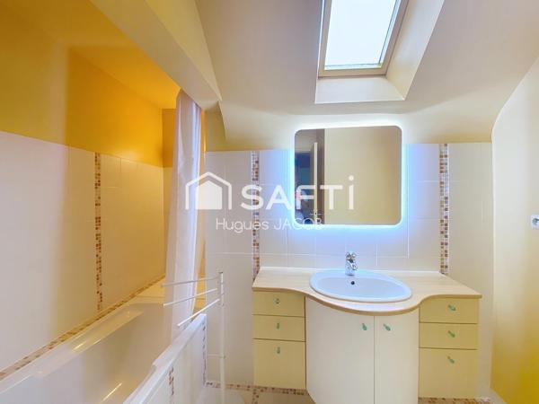 Maison d'architecte avec 5 chambres, grand jardin et sous-complet