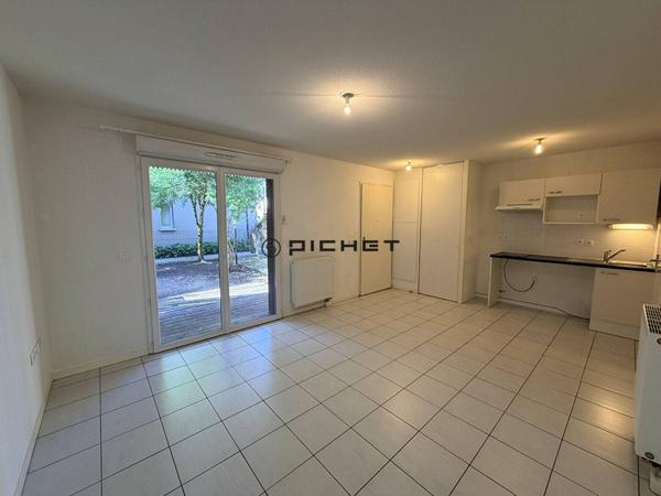 Appartement 2 pièces 41 m² SAINT JEAN D ILLAC - 33127