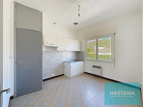 Maison Barjols composée de deux appartements type 3 avec terrasses, grand garage de 180 m² et hangar d'environ 200 m²