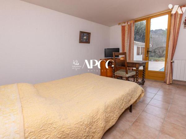 PIEGON – VILLA AVEC PISCINE GARAGE ET DEPENDANCES