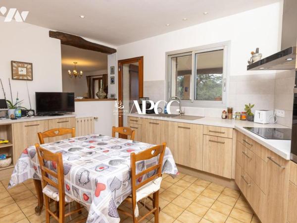 PIEGON – VILLA AVEC PISCINE GARAGE ET DEPENDANCES