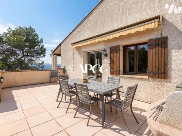 PIEGON – VILLA AVEC PISCINE GARAGE ET DEPENDANCES