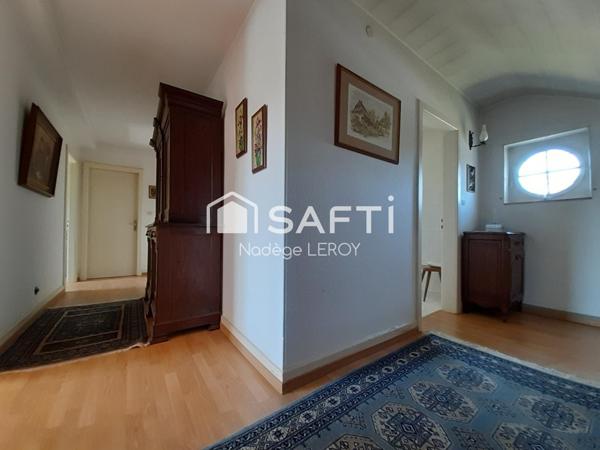 Maison spacieuse 4 chambres, 7 pièces