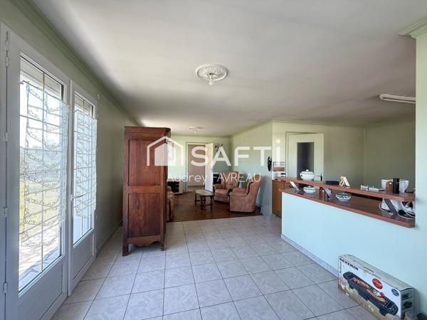 Maison PP, 118m2, 3 ch, 2261m2 terrain, 4 garages