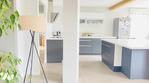 Maison sur Plescop à ossature bois de 155 m² – Lumineuse, moderne et fonctionnelle