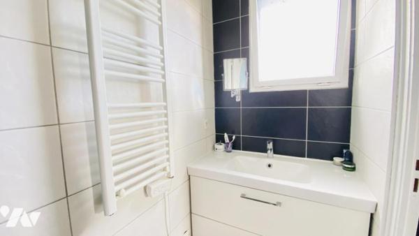 Maison sur Plescop à ossature bois de 155 m² – Lumineuse, moderne et fonctionnelle