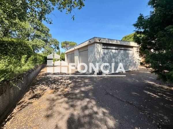 À vendre Local commercial 208 m² - Saint-raphaël 83700