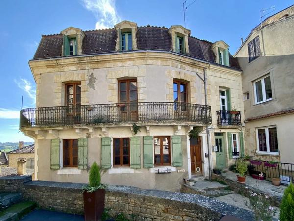 Maison de caractère au cœur du charmant village de Belvès