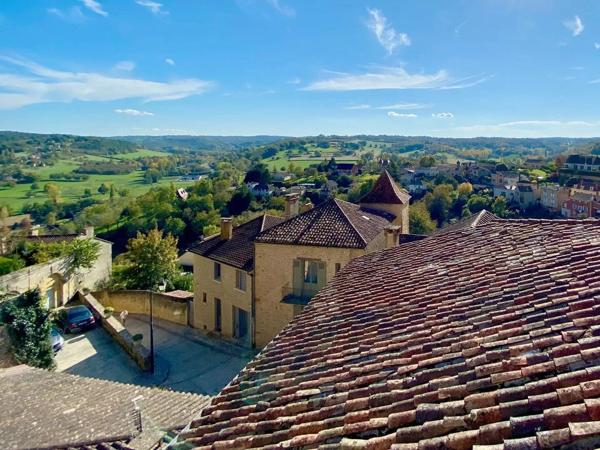 Maison de caractère au cœur du charmant village de Belvès