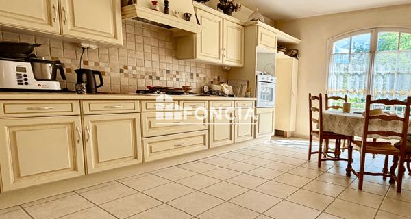 À vendre Maison 6 pièces 184 m² - Le Plessis-robinson 92350