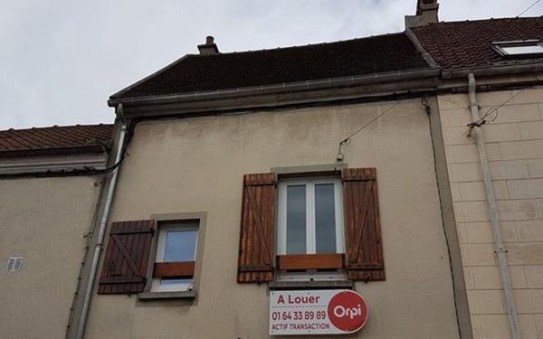 Maison à louer    2 pièces •  Montgé-en-Goële