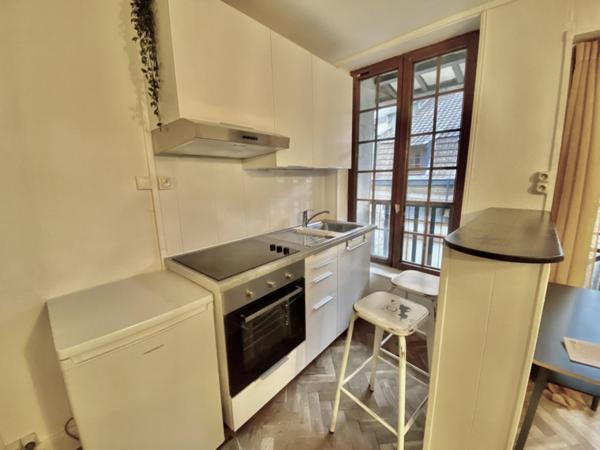 A LOUER : T1 à LILLE • rue de Metz - Vieux lille • 790 € CC • Réf. G255