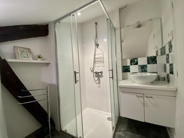 A LOUER : T1 à LILLE • rue de Metz - Vieux lille • 790 € CC • Réf. G255