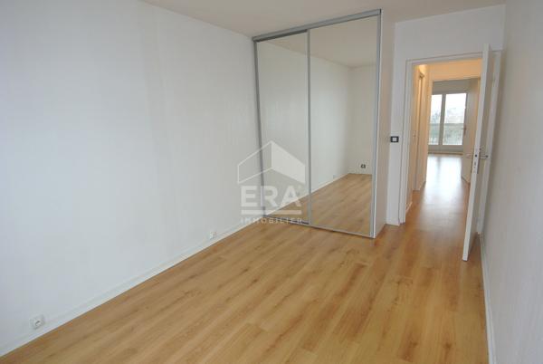Appartement spacieux et lumineux avec balcon à Puteaux