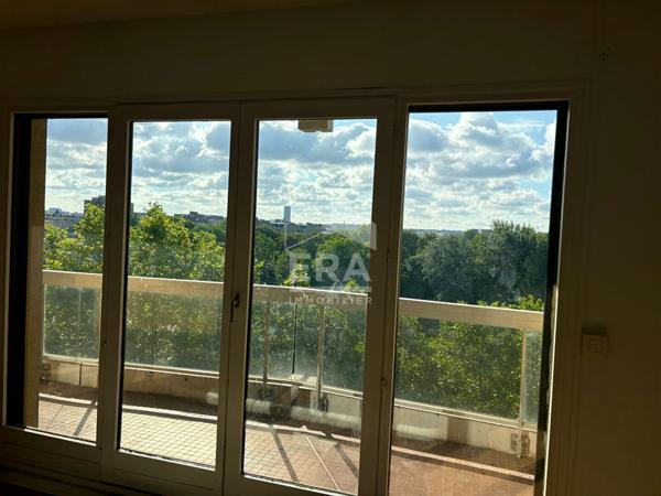 Appartement spacieux et lumineux avec balcon à Puteaux