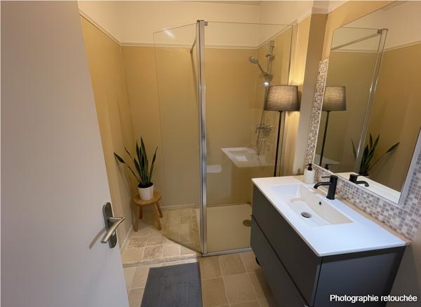 EXCLUSIVITÉ AVIGNON QUARTIER BONAVENTURE - A VENDRE - Actuellement loué - APPARTEMENT AVEC COUR ET PARKING