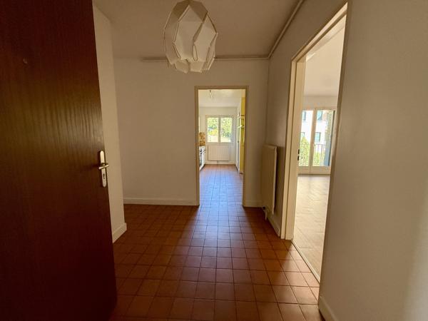 TARARE - T3 AVEC BALCON & GARAGE