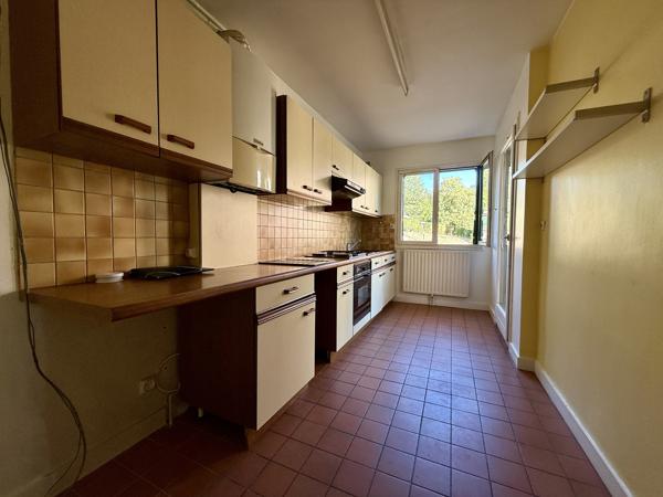 TARARE - T3 AVEC BALCON & GARAGE
