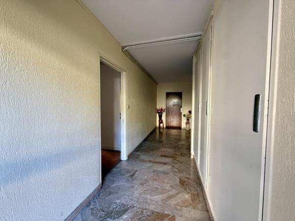 TARARE - T3 AVEC BALCON & GARAGE