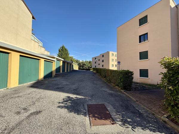 TARARE - T3 AVEC BALCON & GARAGE