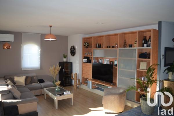 Maison traditionnelle 8 pièces de 155 m² à Montélier (26120)