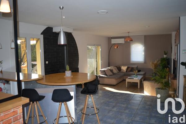 Maison traditionnelle 8 pièces de 155 m² à Montélier (26120)