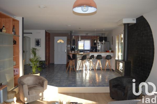 Maison traditionnelle 8 pièces de 155 m² à Montélier (26120)