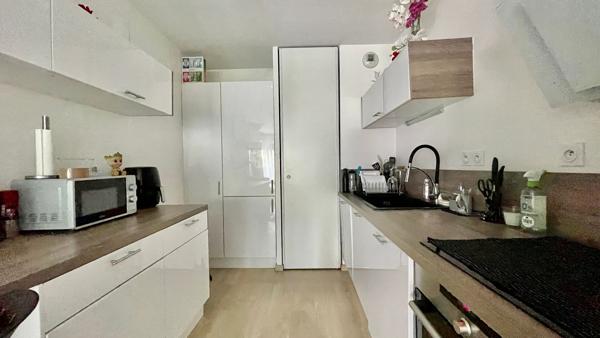 Appartement meublé type 2 situé sur la commune de SIMIANE COLLONGUE (13109)