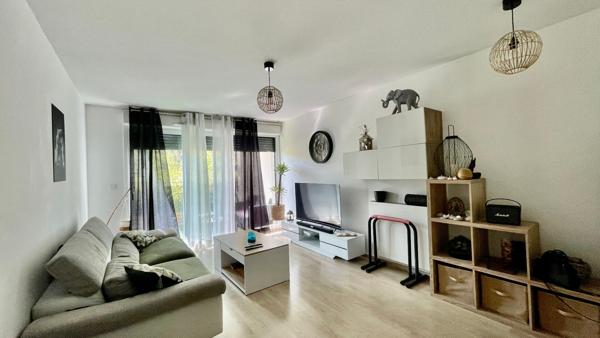 Appartement meublé type 2 situé sur la commune de SIMIANE COLLONGUE (13109)