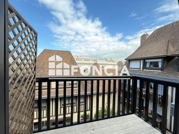 Location Appartement 4 pièces 89.5 m² - 5 PLACE DU CASINO Deauville 14800