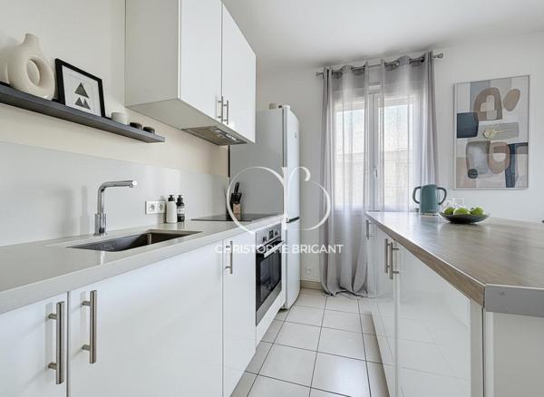 Appartement  3 pièce(s) 64 m2 Balcon