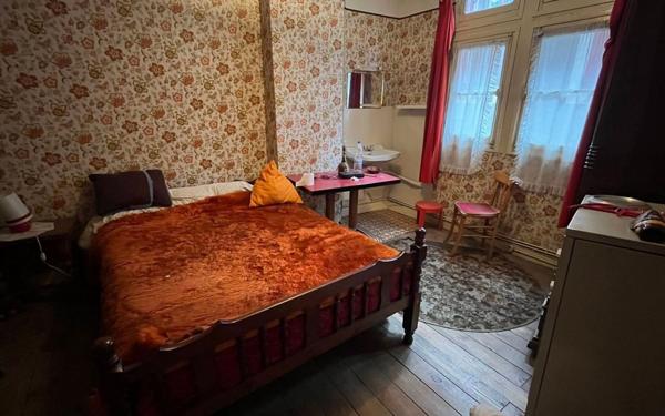 Maison à vendre    6 pièces •  Mende